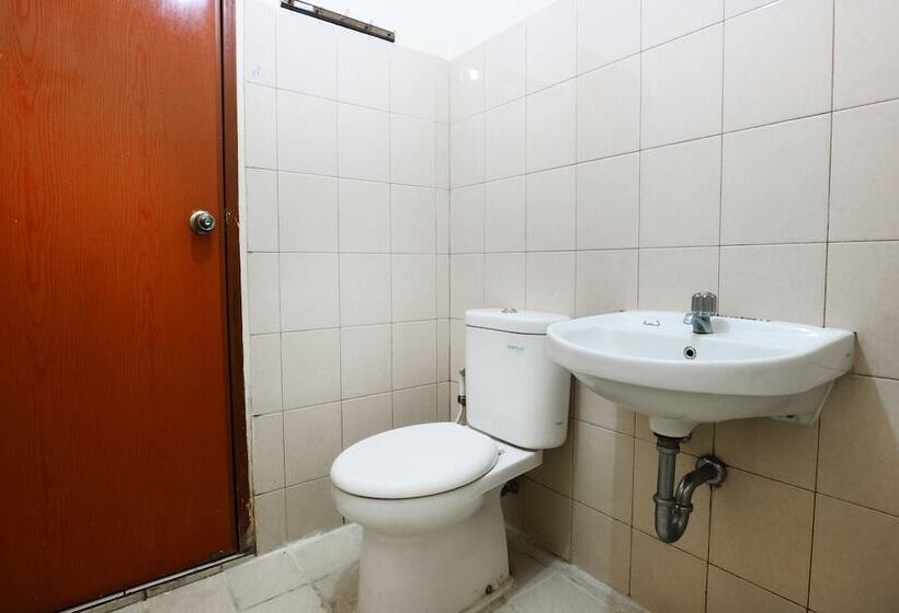 فندق Snowy@apartemen Tifolia