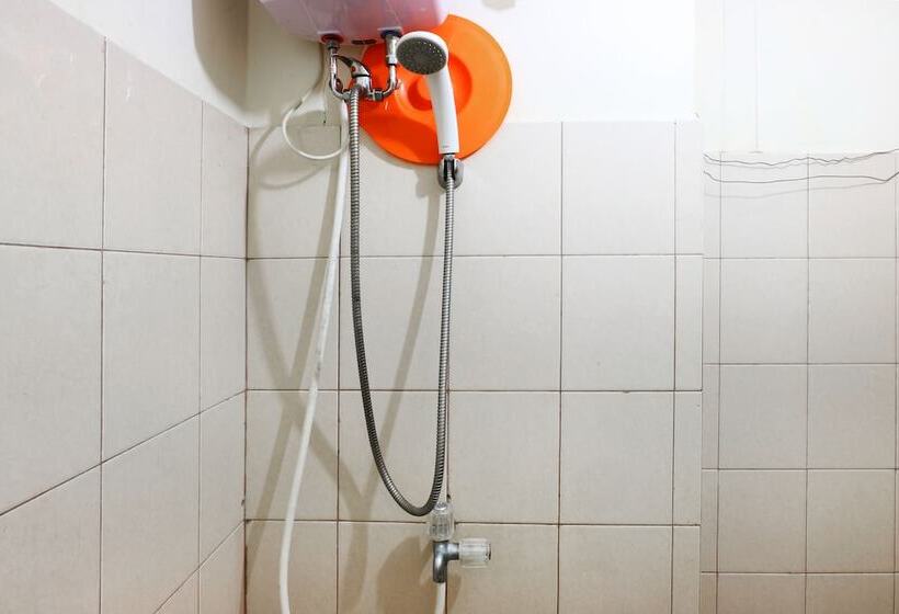 فندق Snowy@apartemen Tifolia