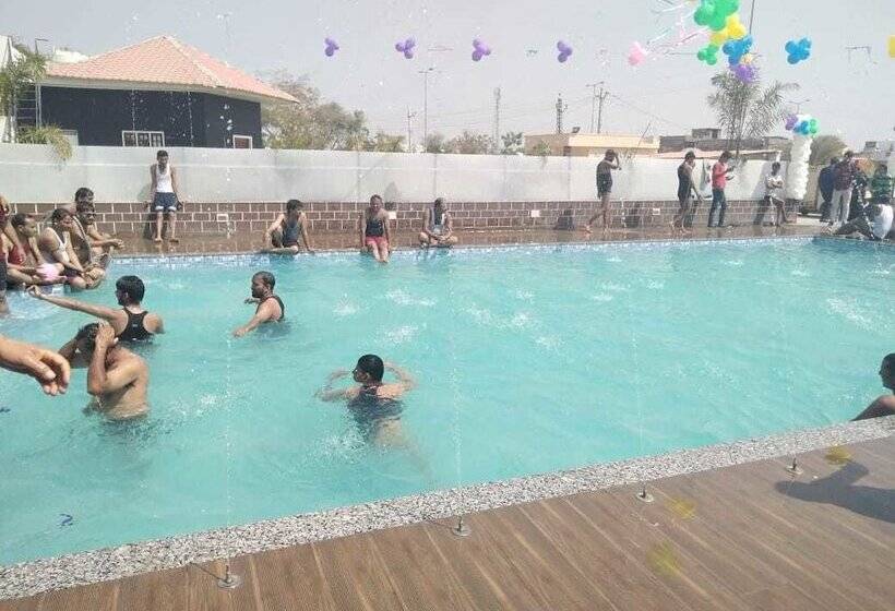 فندق Tanishq Resort Nimbahera
