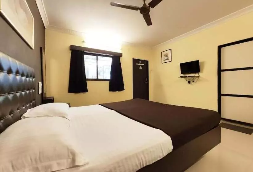 ホテル Tourist Resort