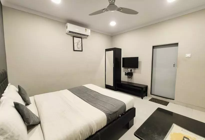 ホテル Tourist Resort