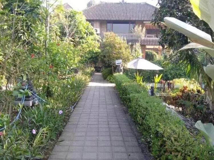ペンション Topok House
