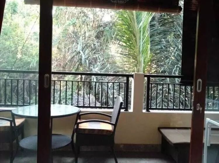 ペンション Topok House