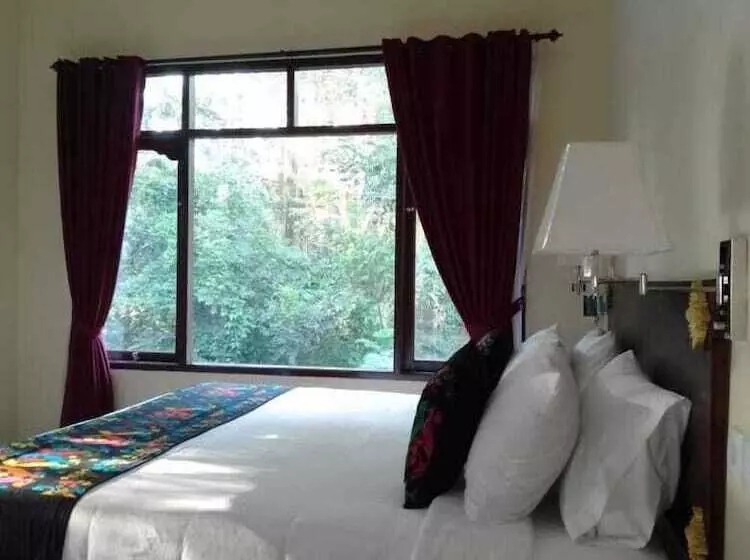 ペンション Topok House