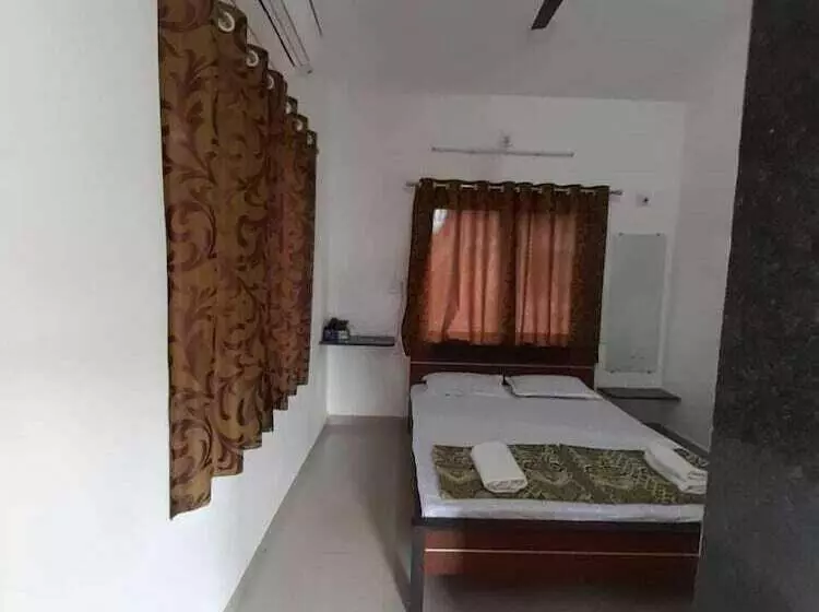 Aranya Kutir Resort   Hostel