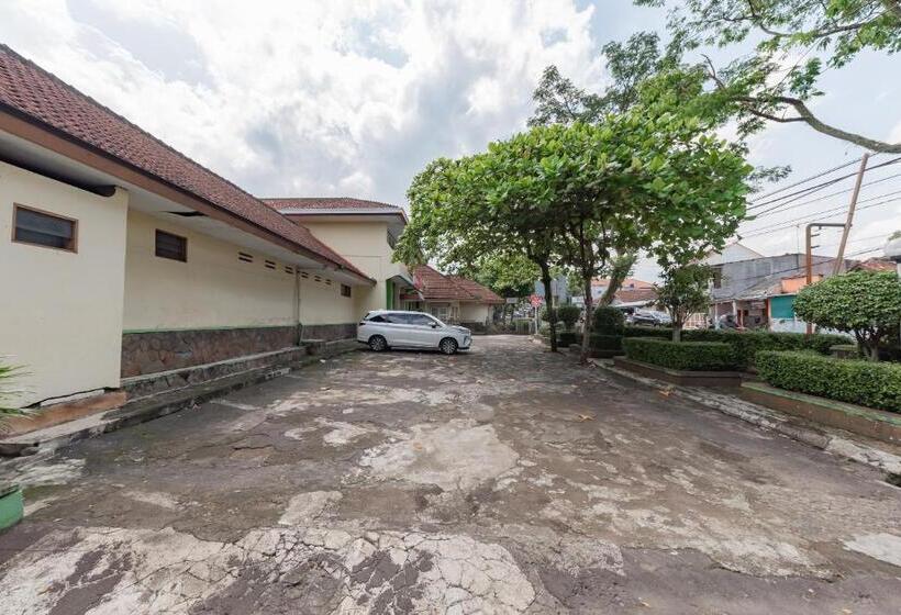 فندق صغير Spot On 1708 Hotel Budi Famili 1 Syariah