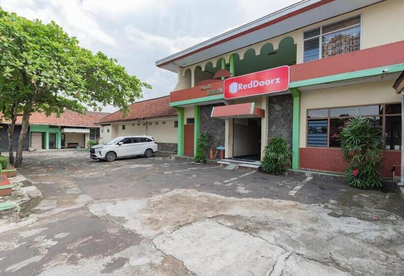 فندق صغير Spot On 1708 Hotel Budi Famili 1 Syariah