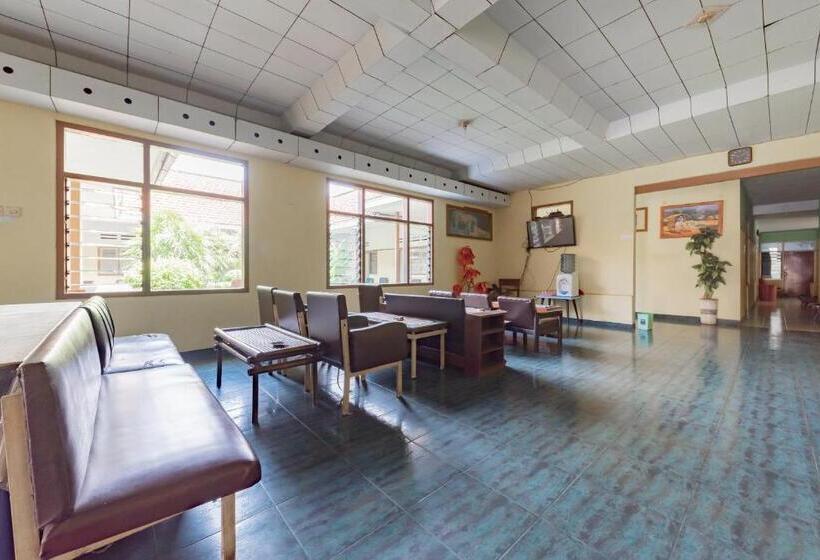 فندق صغير Spot On 1708 Hotel Budi Famili 1 Syariah