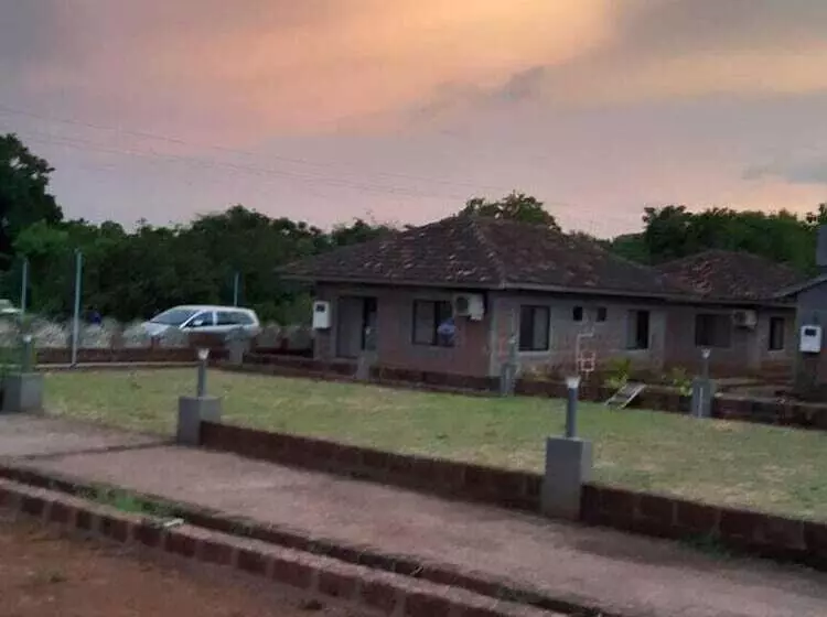 Aranya Kutir Resort   Hostel