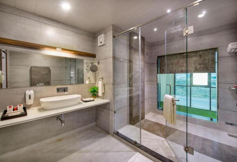 בית מלון כפרי Lords Eco Inn Morbi