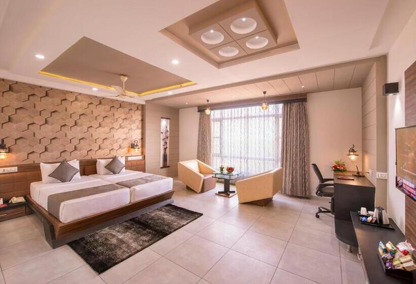 בית מלון כפרי Lords Eco Inn Morbi