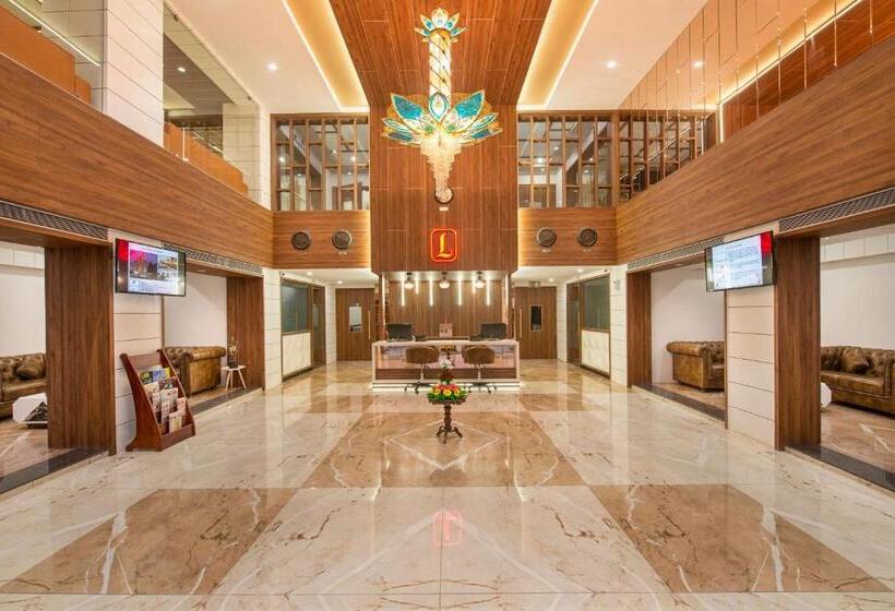 בית מלון כפרי Lords Eco Inn Morbi