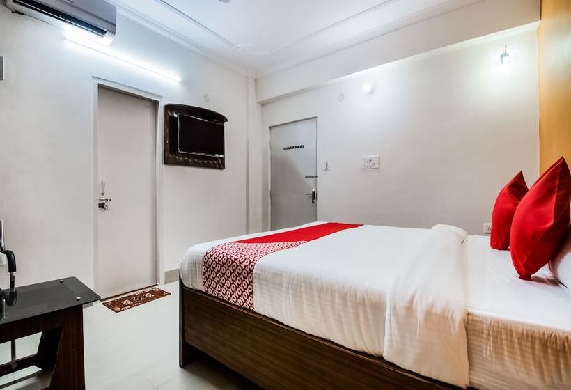 호텔 Mega Royal By Oyo Rooms