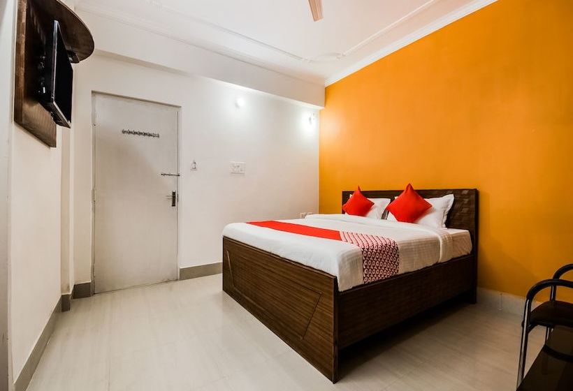 호텔 Mega Royal By Oyo Rooms