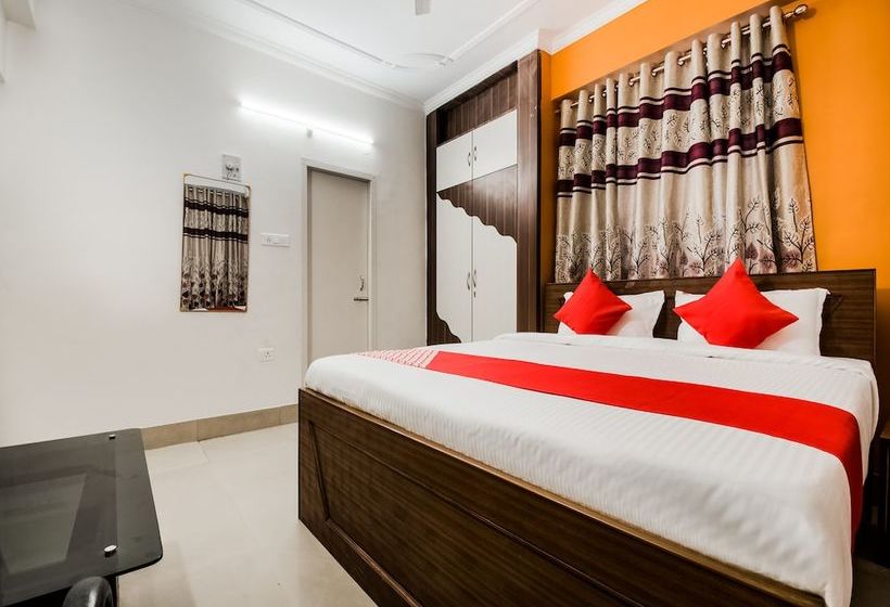 호텔 Mega Royal By Oyo Rooms