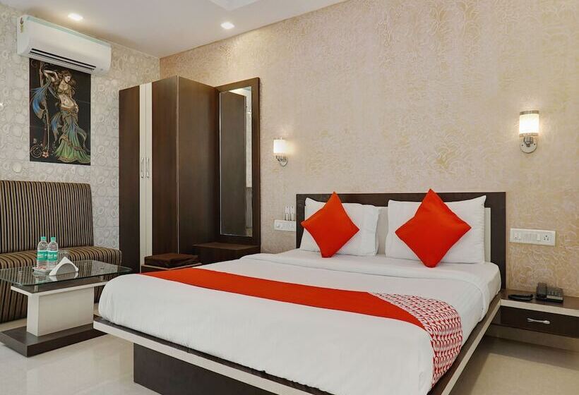 Hotelli Orient Bay Inn By Oyo Rooms
