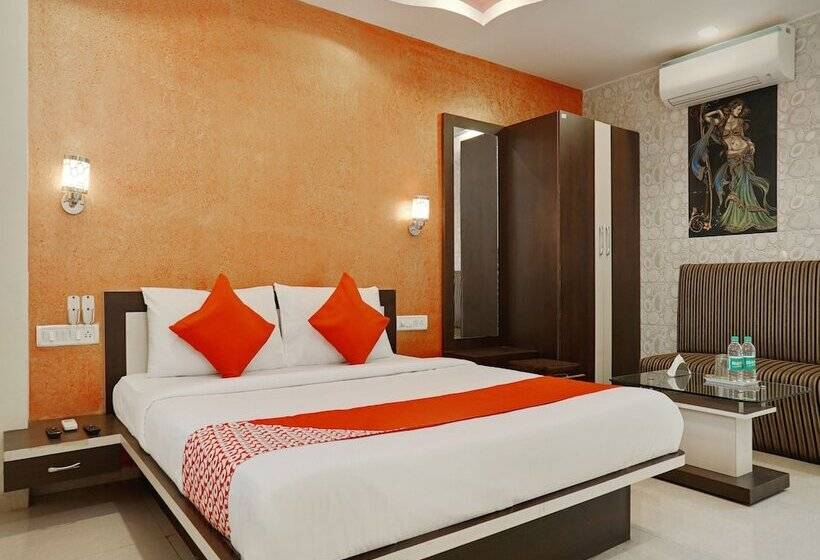 Hotelli Orient Bay Inn By Oyo Rooms