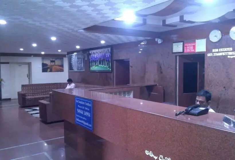 Hotelli Iroomz Sapthagiri Balla