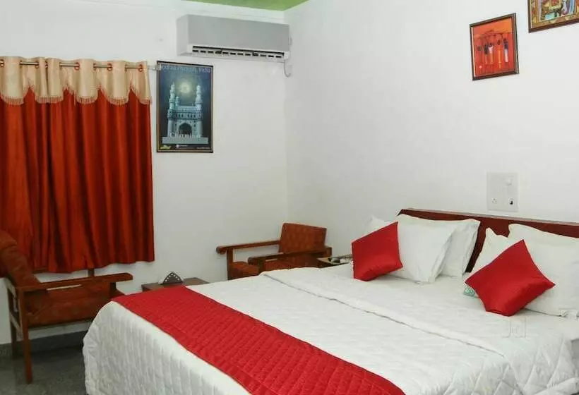 Hotelli Iroomz Sapthagiri Balla