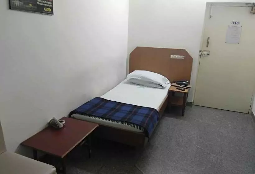 Hotelli Iroomz Sapthagiri Balla