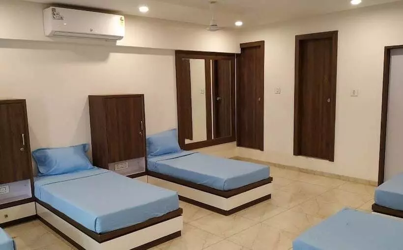 Hotel Savera Inn