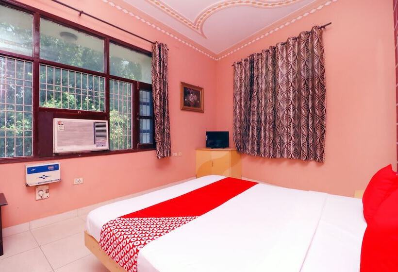 Отель Shahi Mahal By Oyo Rooms