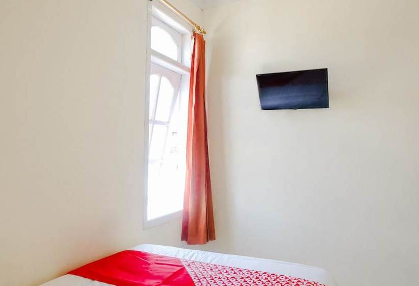 ホテル Tanggulasi Resto & Residence By Oyo Rooms