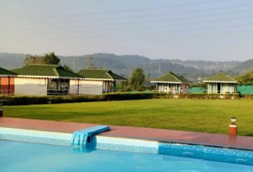リゾートホテル Nature Trails Durshet, Khopoli