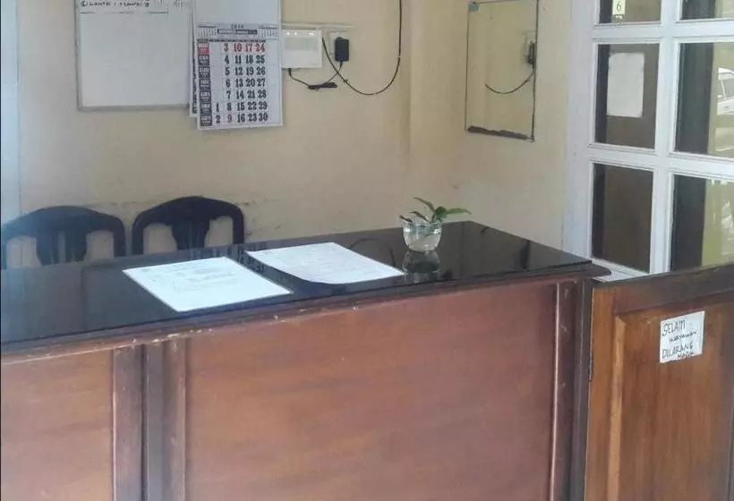 Hotelli Oyo 2922 Wisma Kampoeng Ciherang