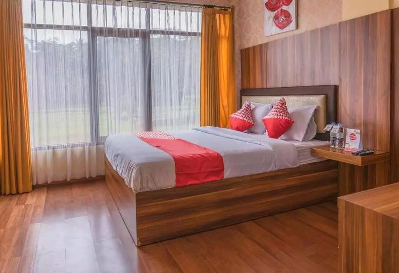 Hotel Oyo 812  Tirta Bahari