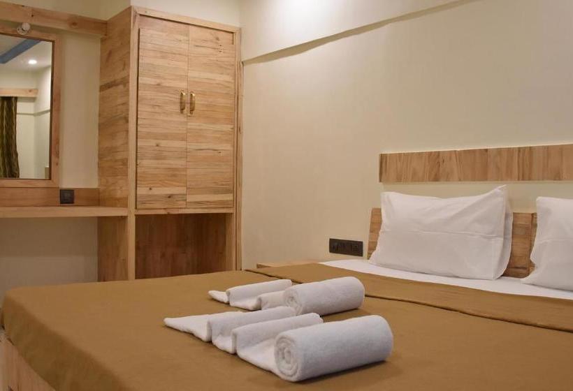 모텔 Riverside Inn