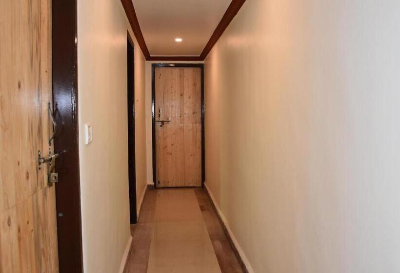 모텔 Riverside Inn