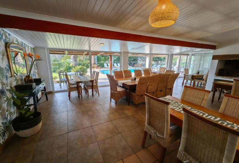 ペンション Oyster Bay Lodge