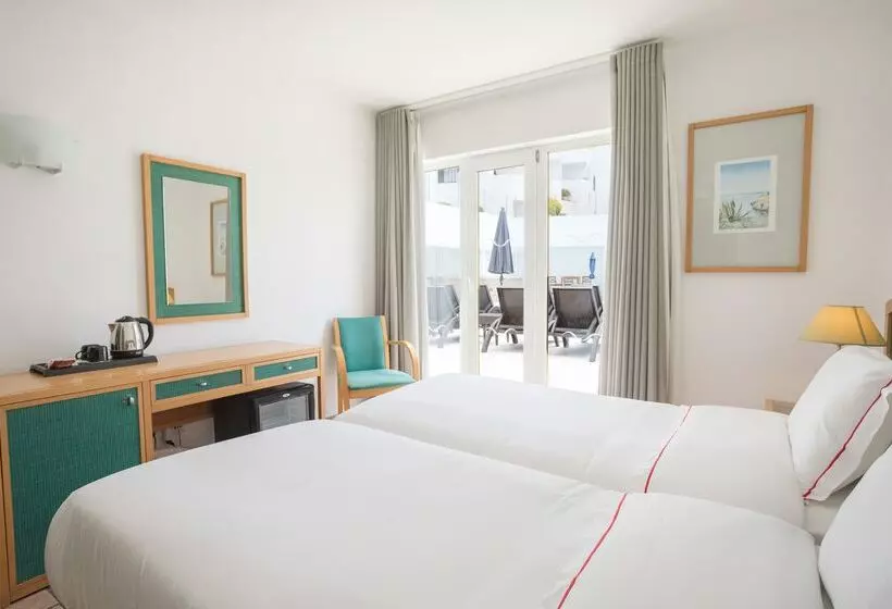 Отель Carvoeiro Plaza