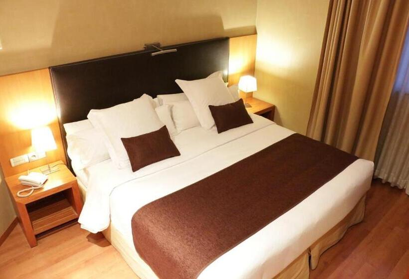 هتل Acta Sant Just