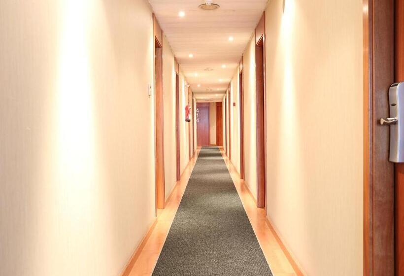 هتل Acta Sant Just