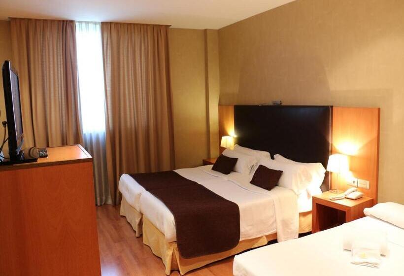 هتل Acta Sant Just