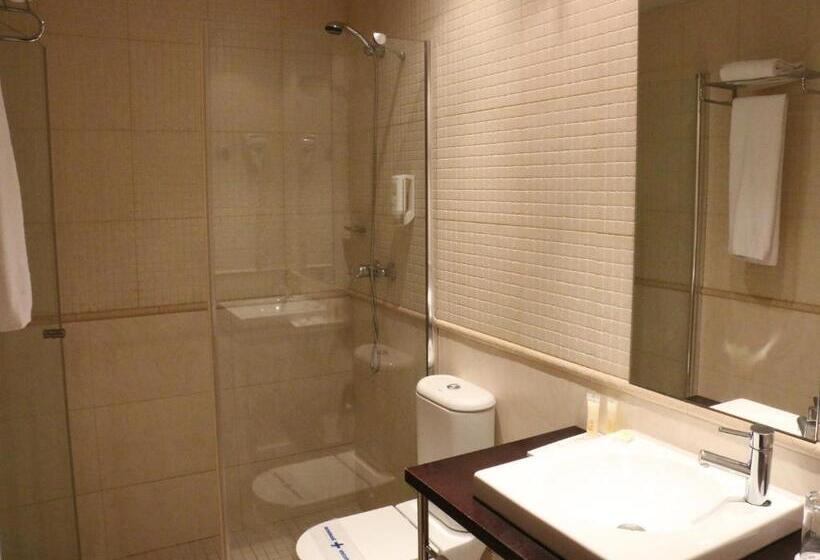 هتل Acta Sant Just