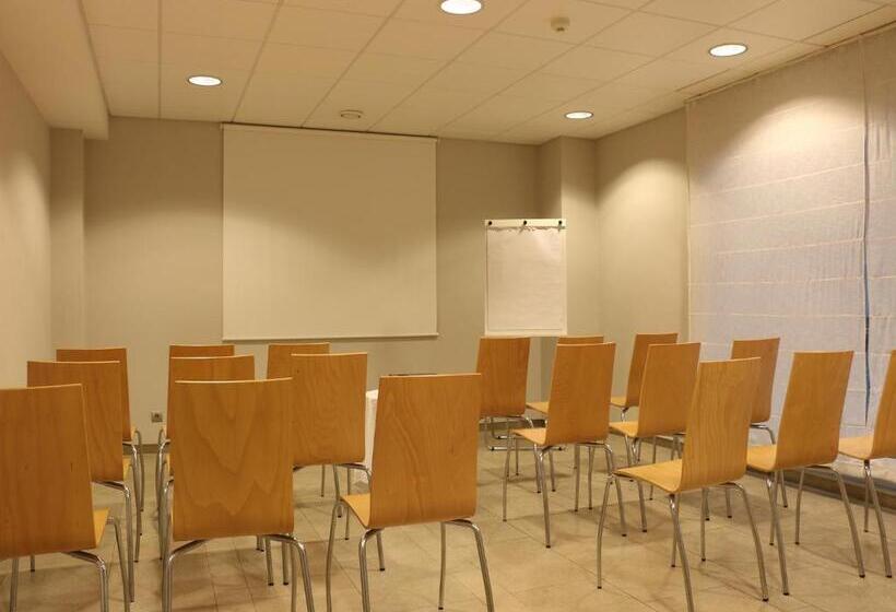 هتل Acta Sant Just