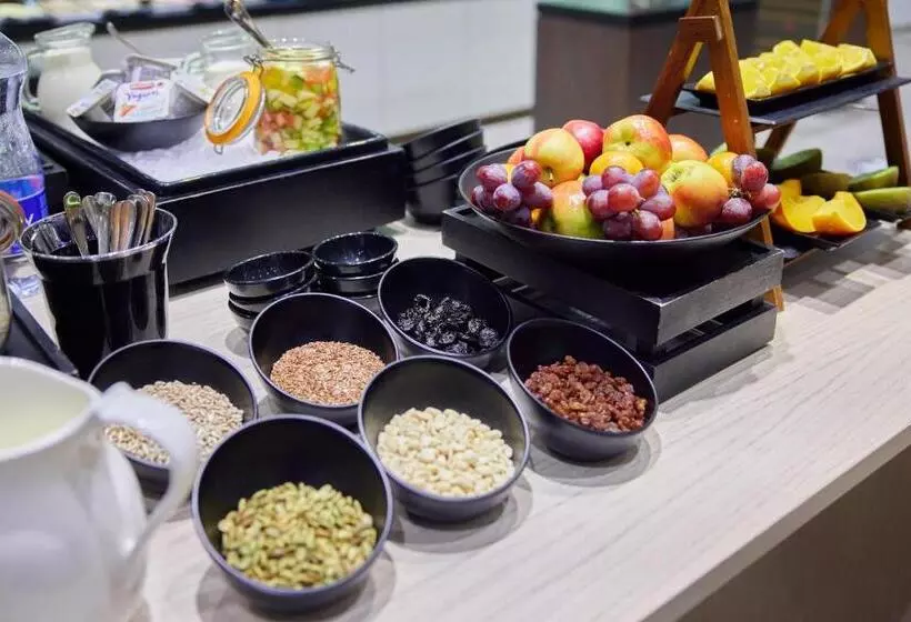 ホテル Holiday Inn Vilnius, An Ihg