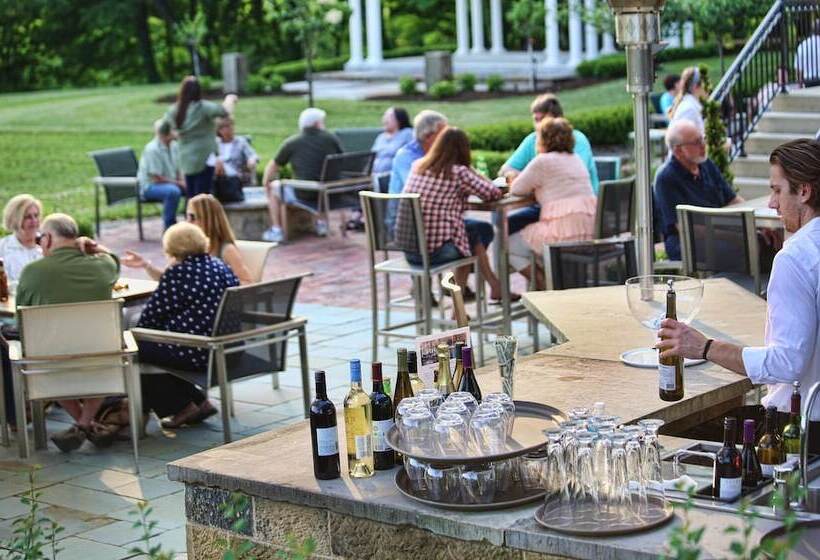 민박 Peter Allen Inn & Event Center