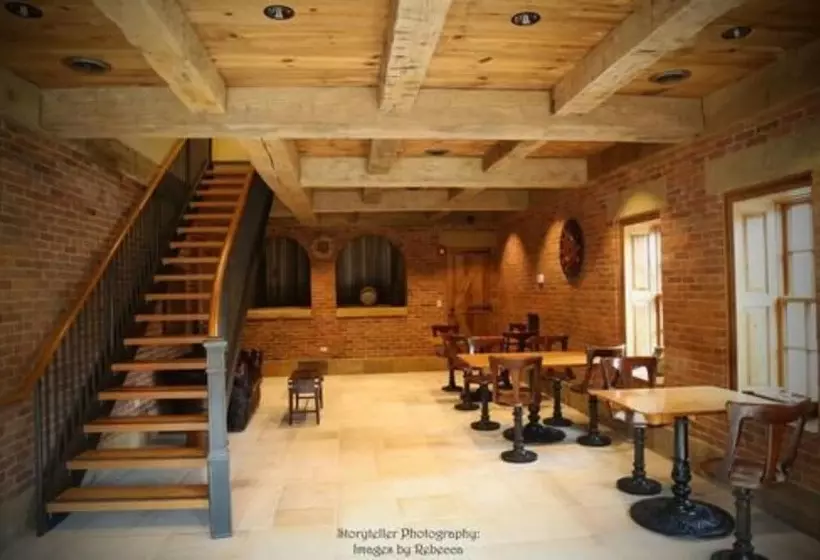 Aamiaismajoitus (B&B) Peter Allen Inn & Event Center