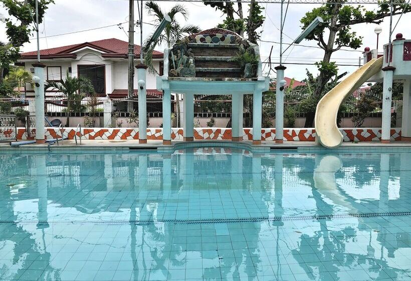 هتل Villa Tagumpay Resort