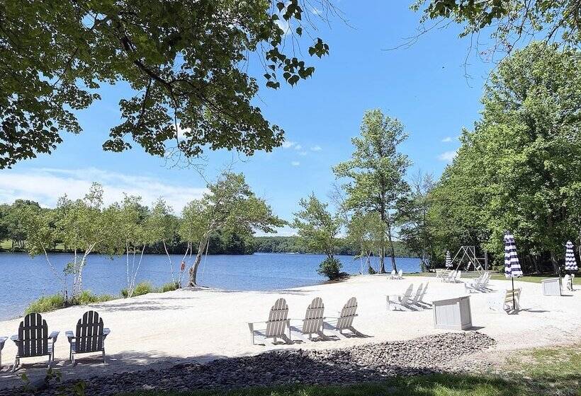 Mountain Springs Lake Resort