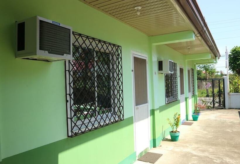 פנסיון Gomeson Villas