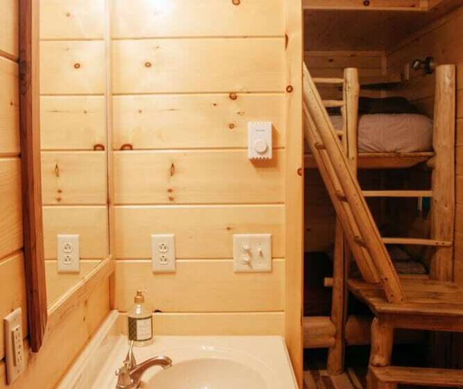 Wellnesste Lodge And Cabin Rentals