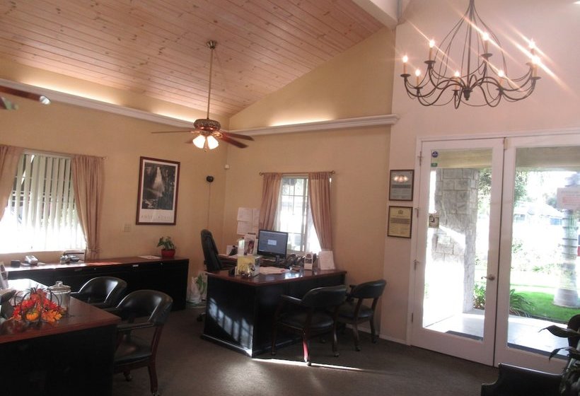 Whispering Meadows Apartments