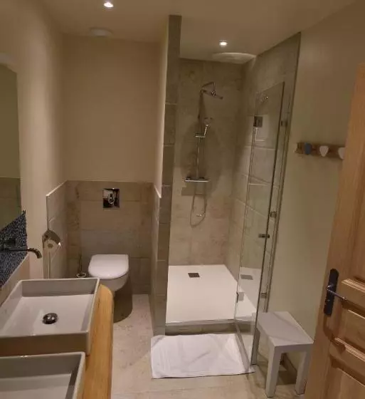 Hotelli Petite Emeraude