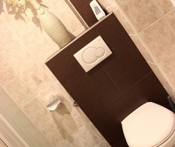 ホテル A La Maison Rouge Hôtel & Restaurant