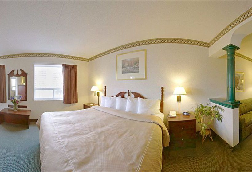 فندق Comfort Suites Downtown Windsor